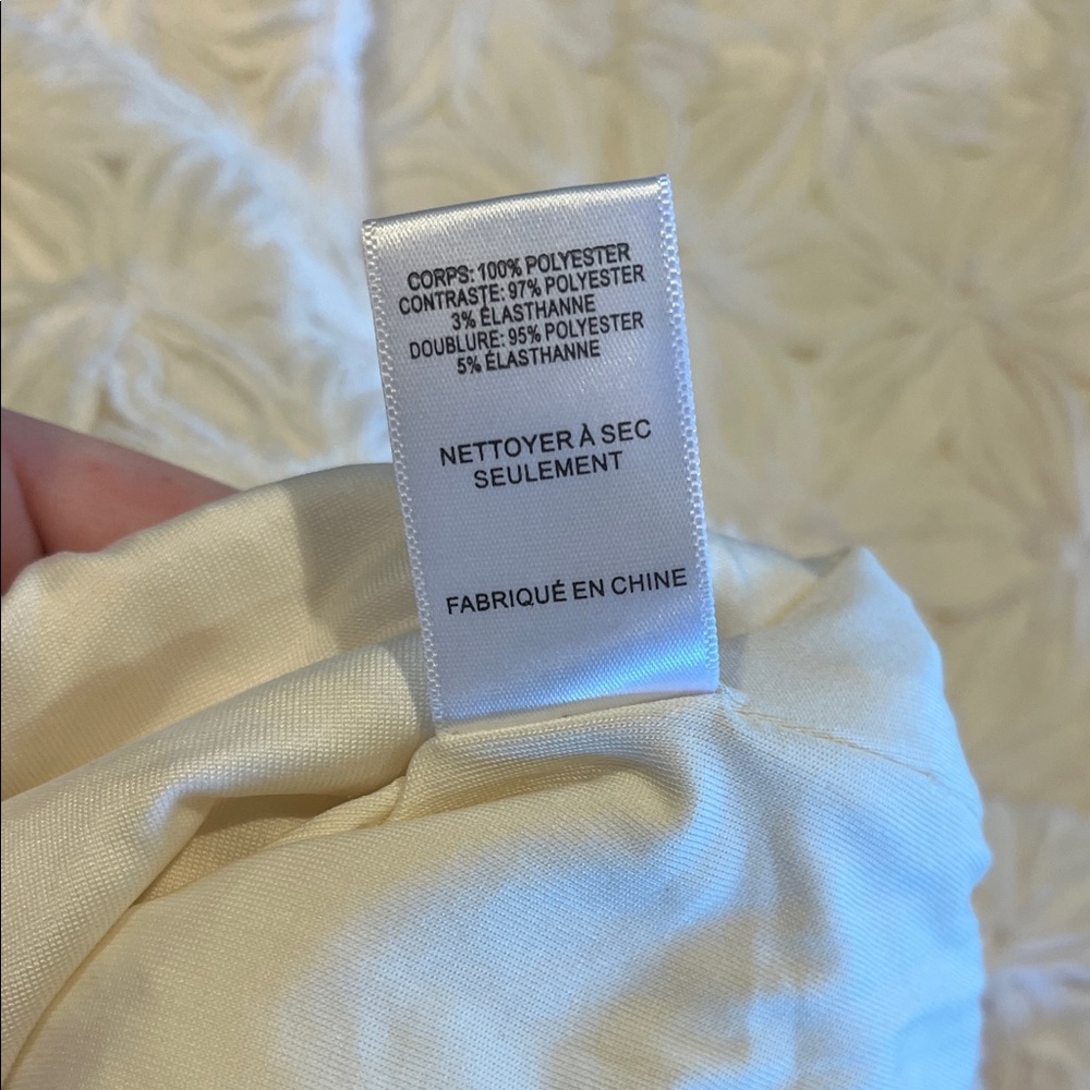Astr The Label Large 3D Floral White Mini Dress - Picture 7 of 9